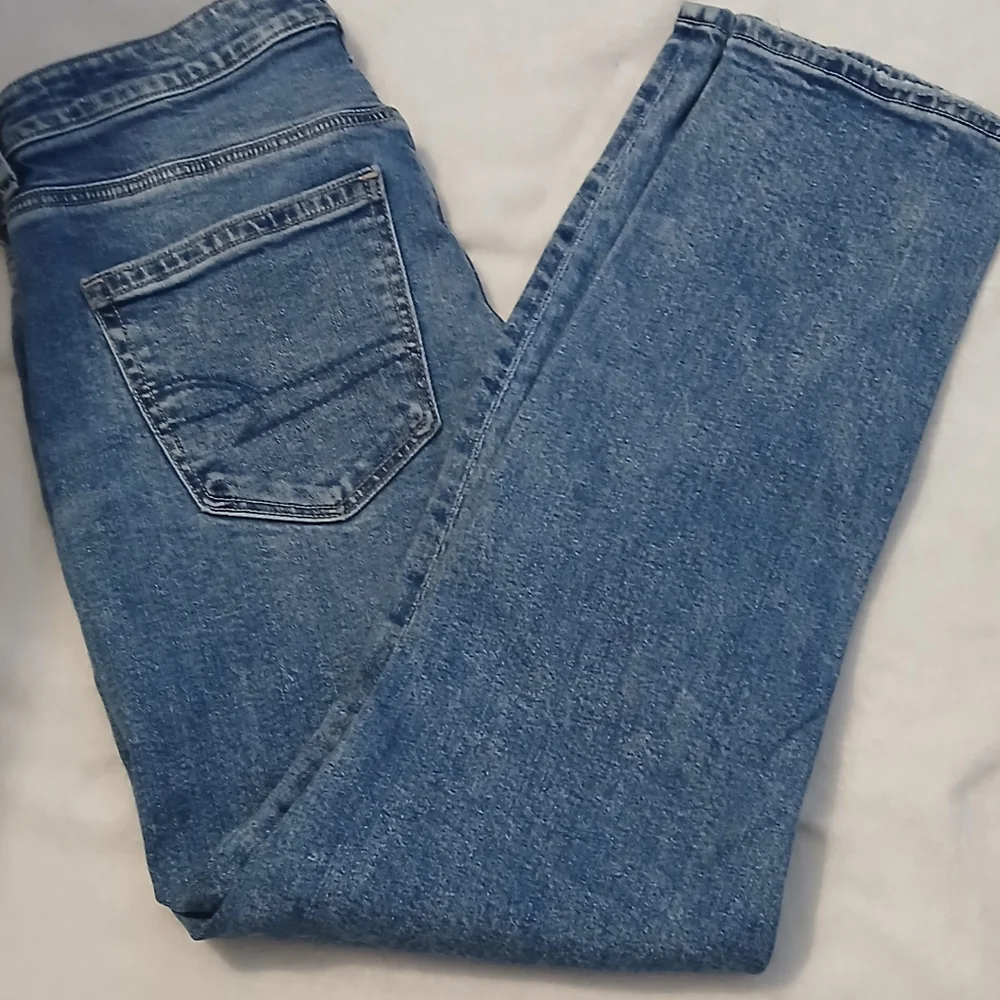 American Eagle Outfitters Blue Distressed Boyfriend Jeans - Picture 4 of 7